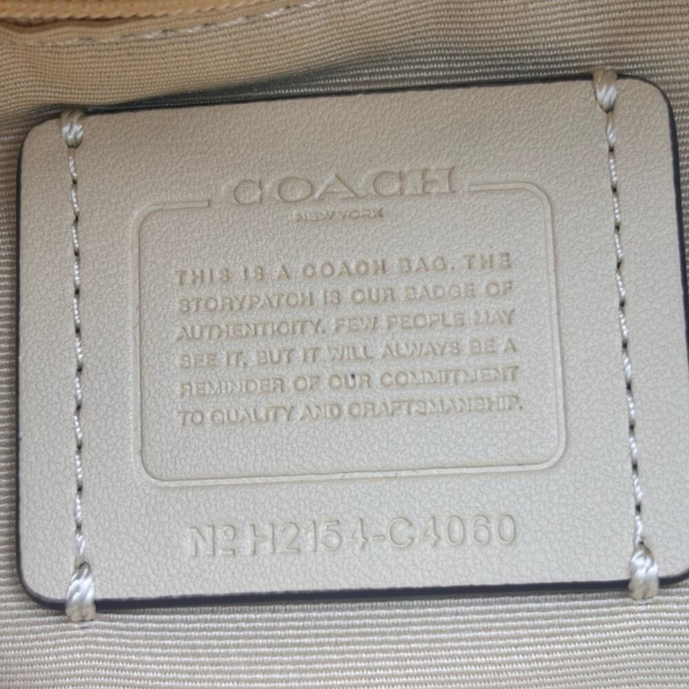 Coach Tote With Horse And Carriage Dot Print Style ✨ - Picture 7 of 10